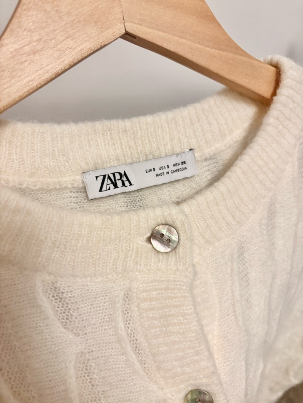 Zara Ivory Cable Knit Button-Front Cardigan - Picture 3 of 4